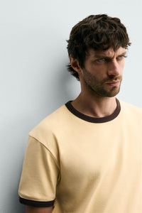 Jaune
