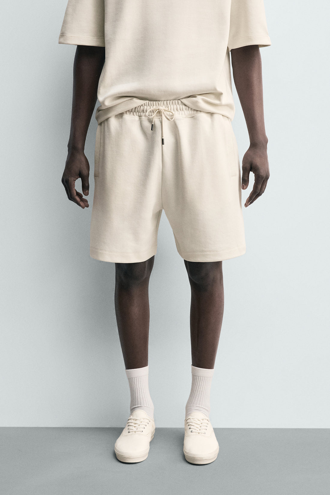 SHORT DE JOGGING RELAXED FIT INTERLOCK