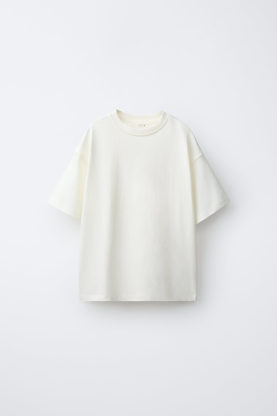 LOT DE TROIS T-SHIRTS UNIS ET À RAYURES
