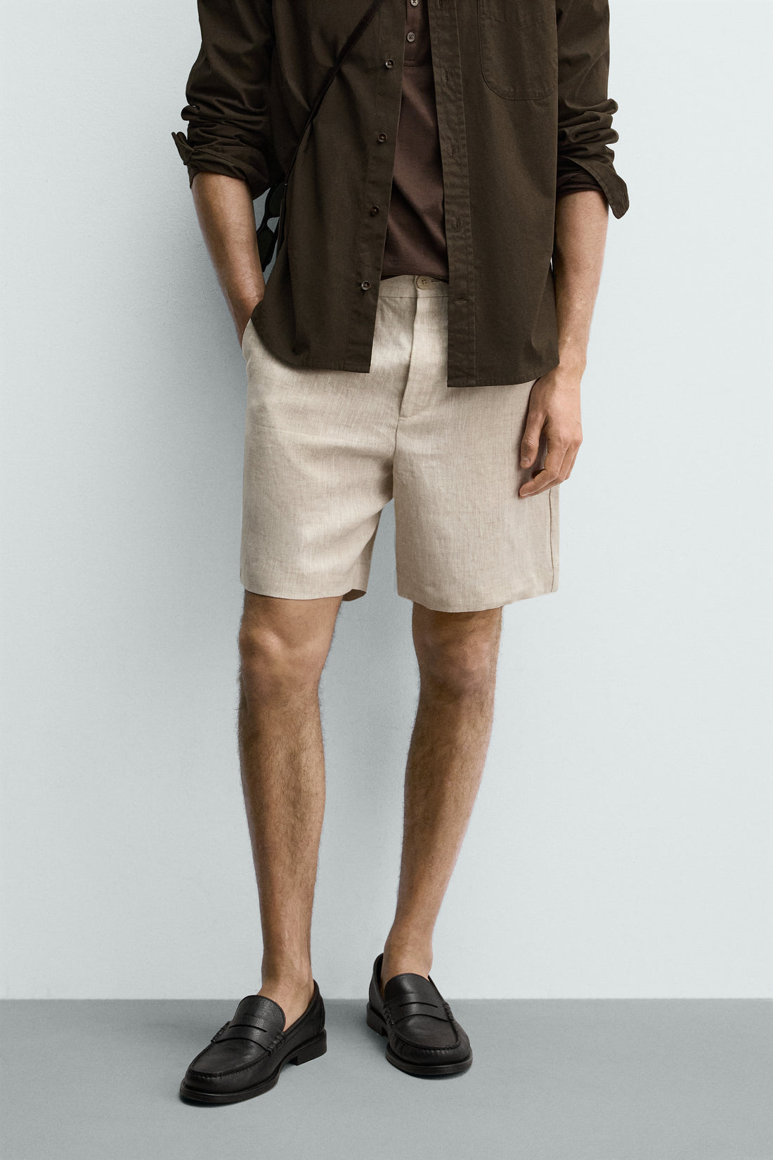 BERMUDA REGULAR FIT 100 % LIN