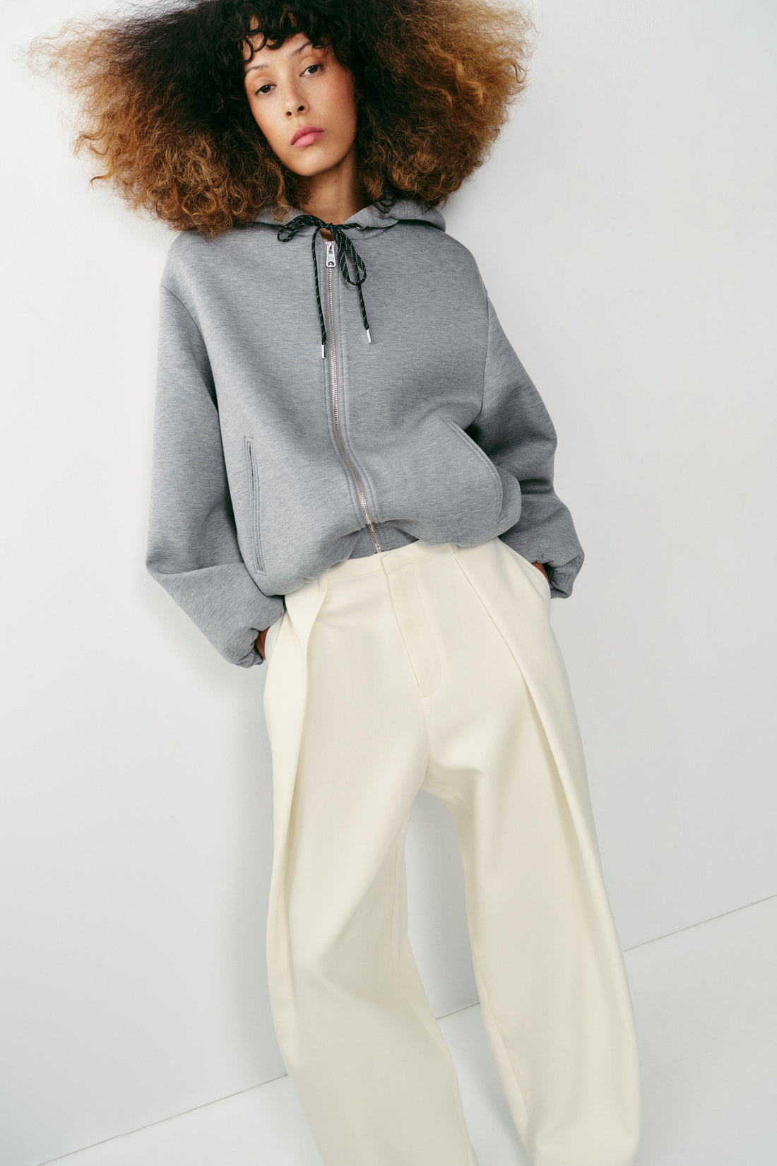 SWEAT BOMBER À CAPUCHE