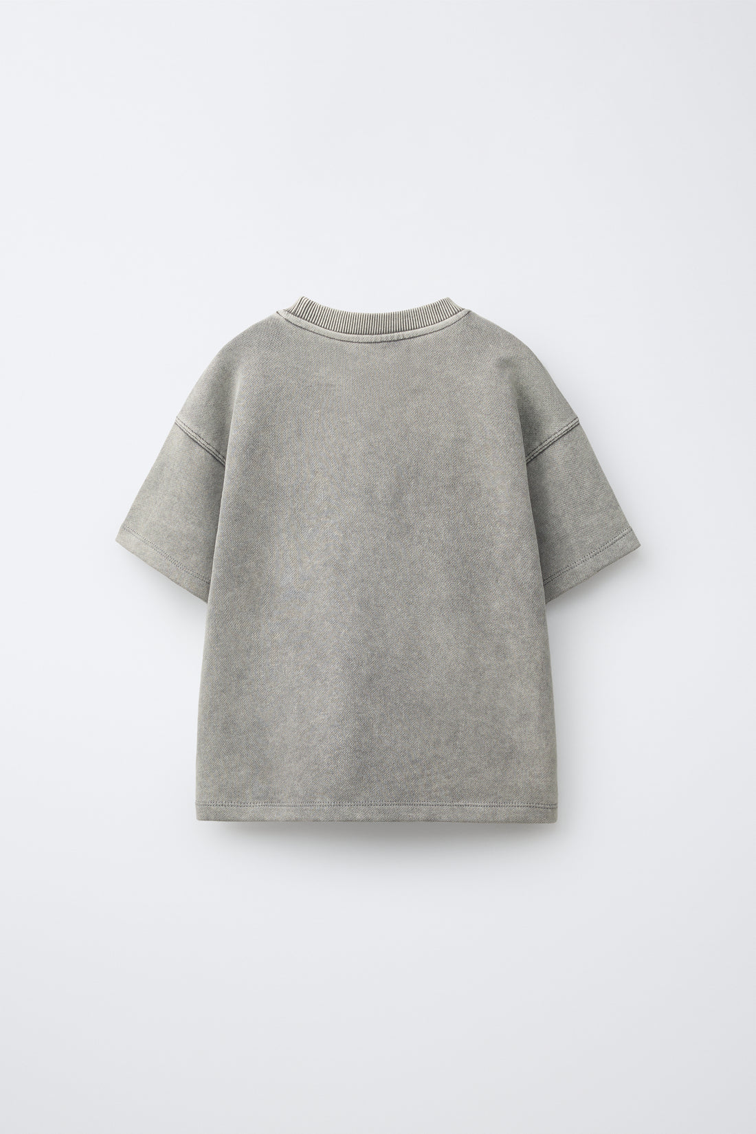 T-SHIRT EFFET DÉLAVÉ GRAFFITI