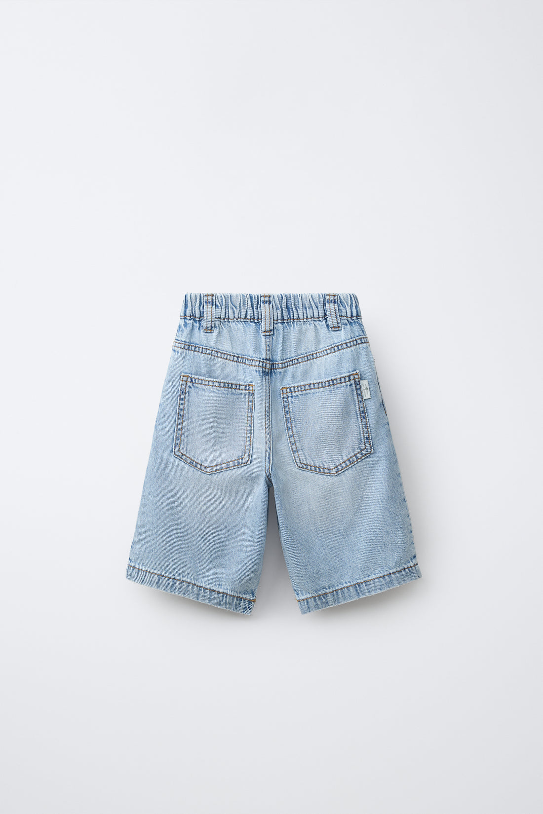 BERMUDA BAGGY EN DENIM