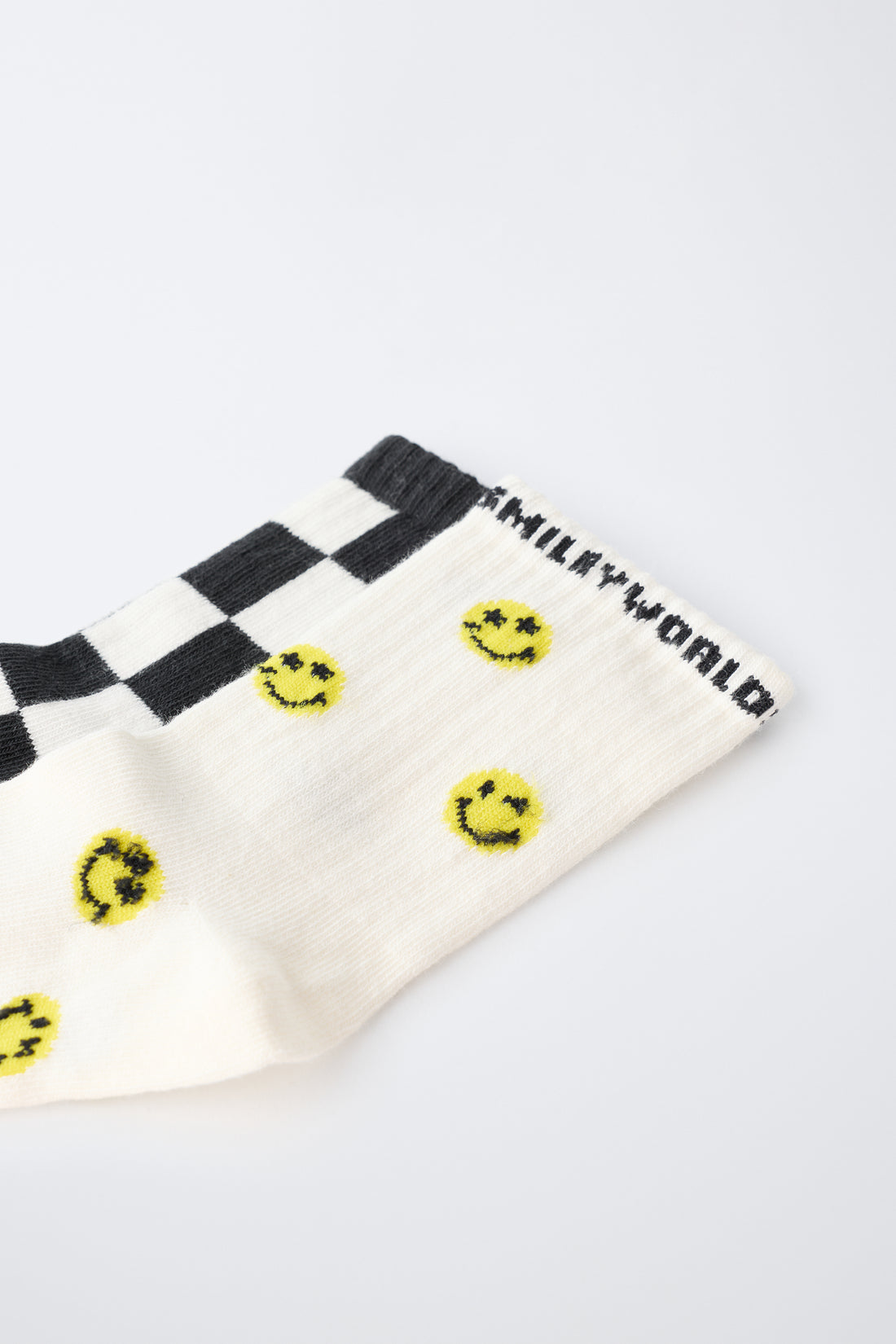 LOT DE DEUX CHAUSSETTES MI-Hautes SMILEYWORLD ® À DAMIER