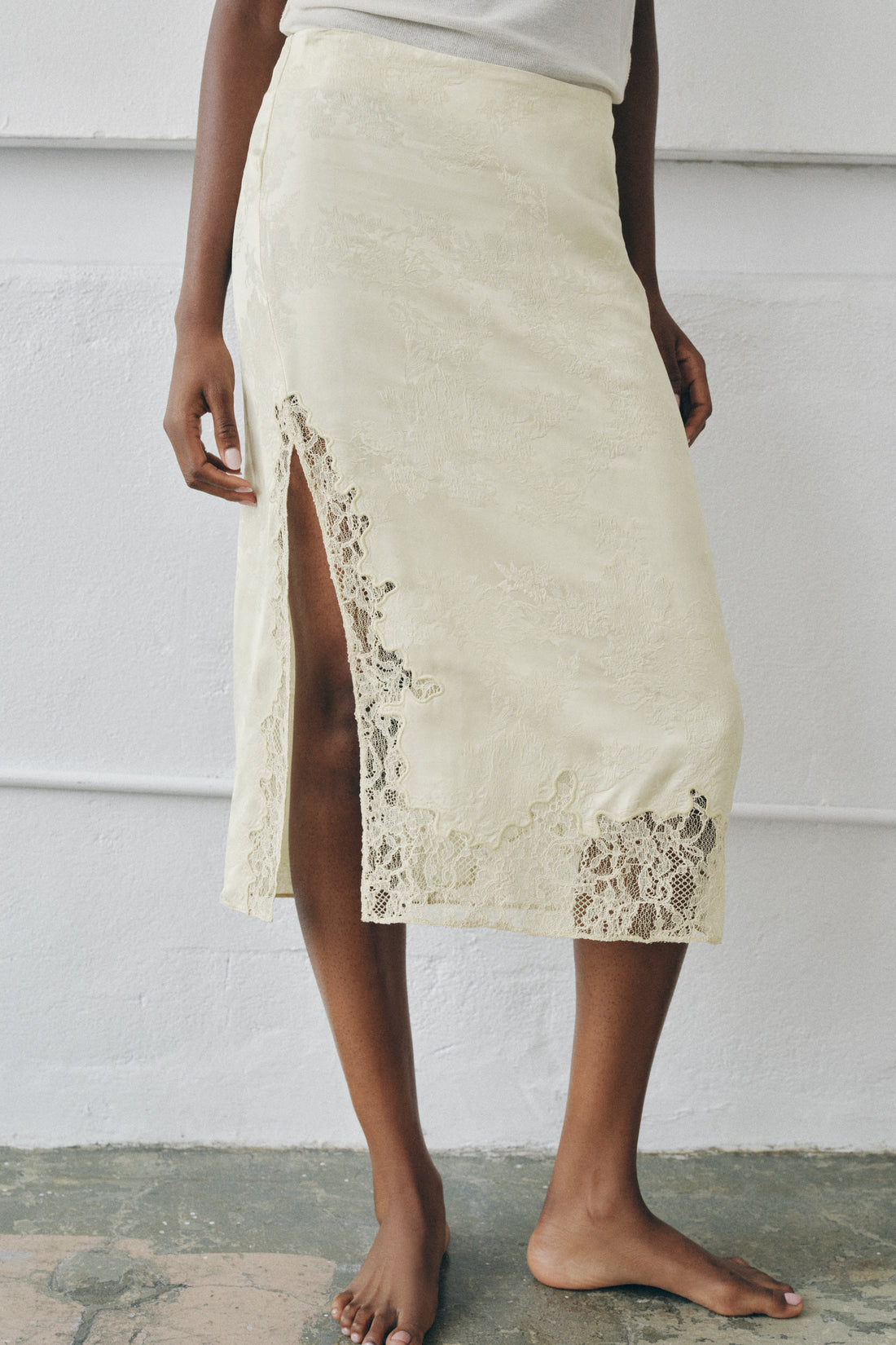 JUPE MI-LONGUE JACQUARD EN DENTELLE