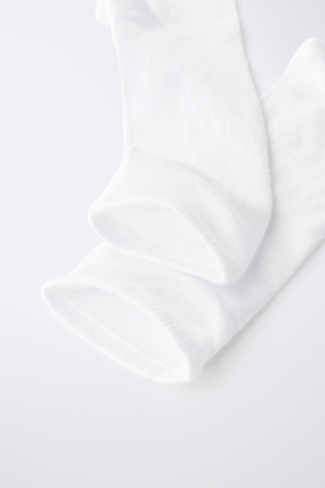 LOT DE QUATRE CHAUSSETTES MI-HAUTES