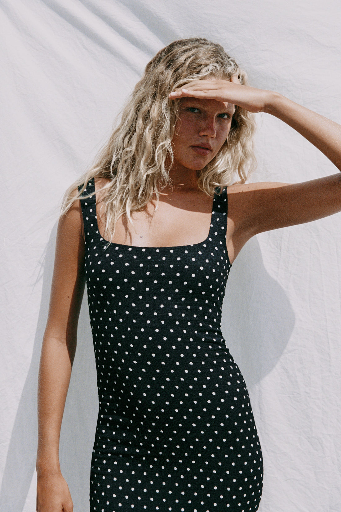 ROBE MIDI TEXTURÉE À POIS