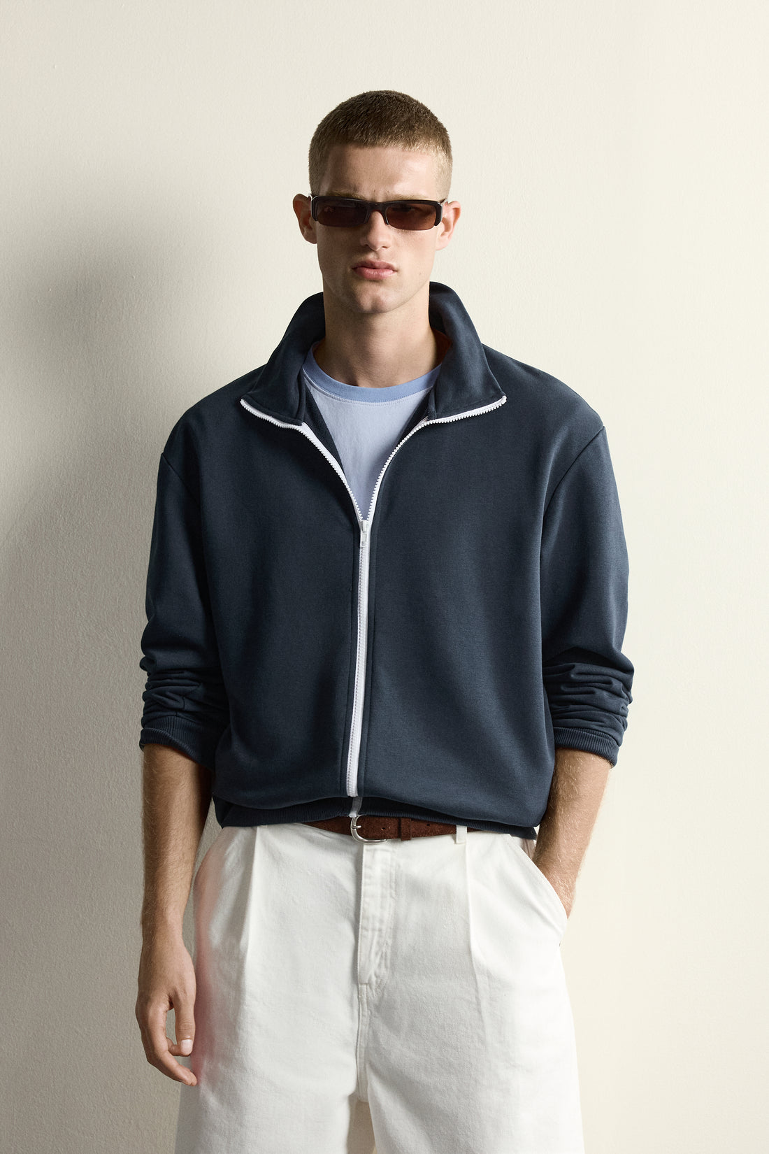 SWEAT ZIPPÉ RELAXED FIT CONTRASTANT