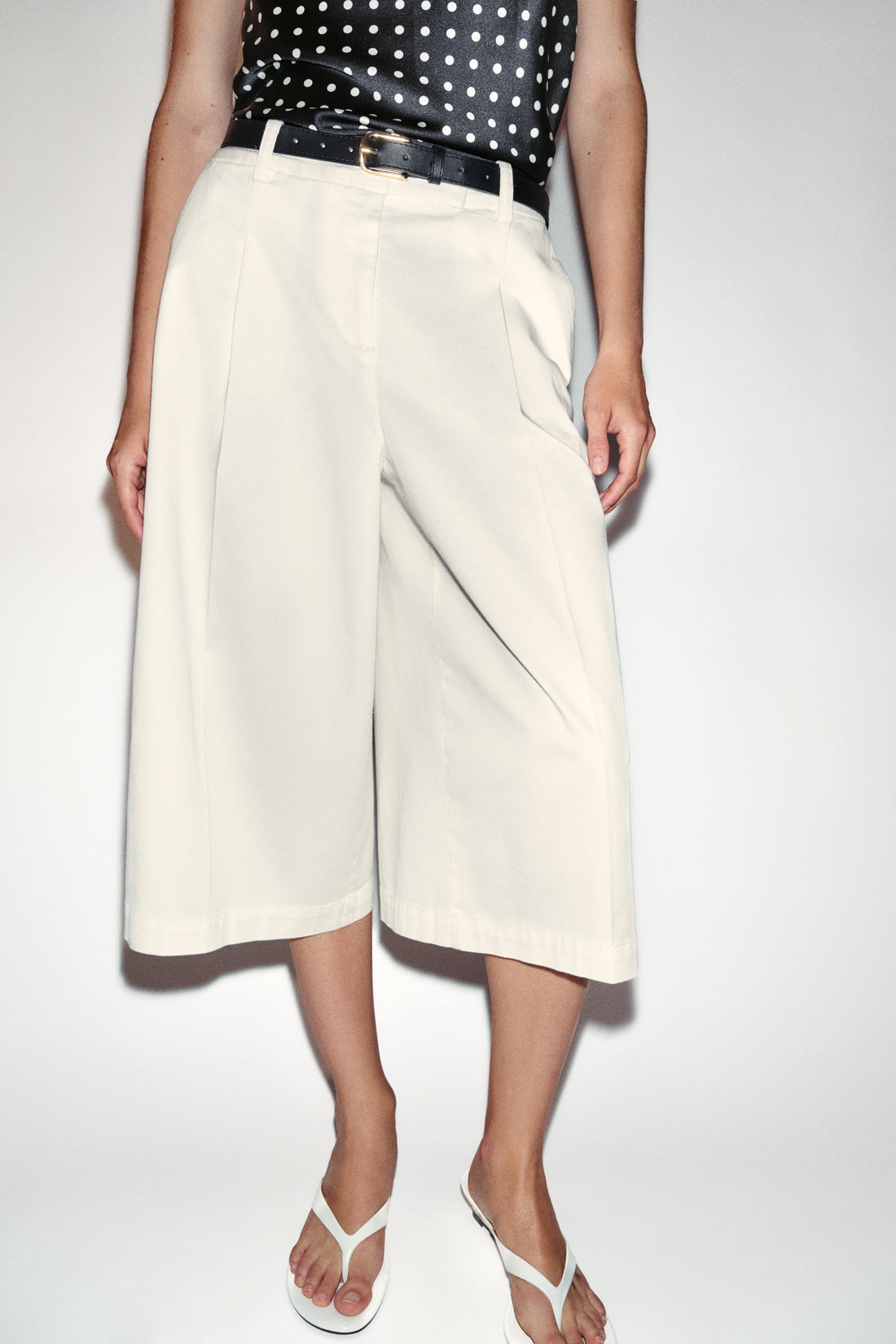 BERMUDA LONG AVEC CEINTURE