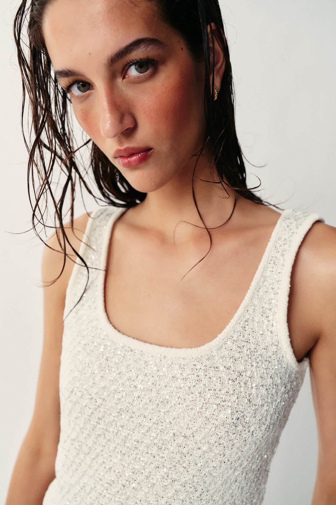 TOP EN MAILLE PAILLETTES ET FIL MÉTALLISÉ