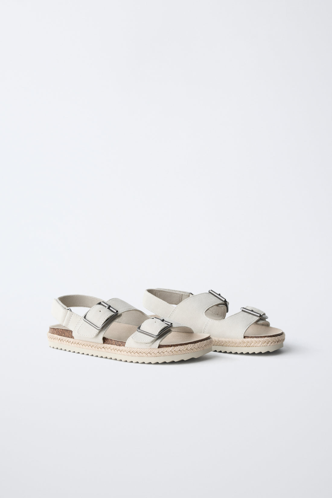 SANDALES EN CUIR À BOUCLES